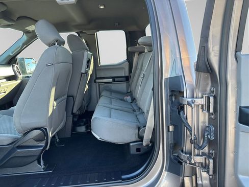 Used 2018 Ford F150 XLT image 10