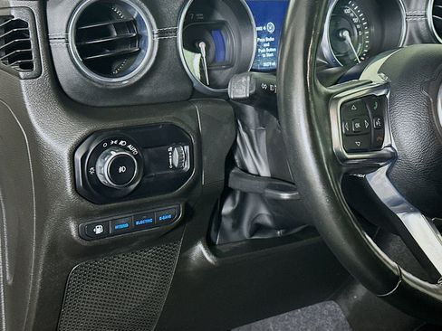 Used 2023 Jeep Wrangler Sahara w/ Cold Weather Group image 16