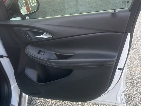 Used 2021 Buick Encore GX Select w/ Experience Buick Package image 11