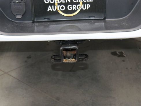 Used 2023 Jeep Gladiator Overland image 17