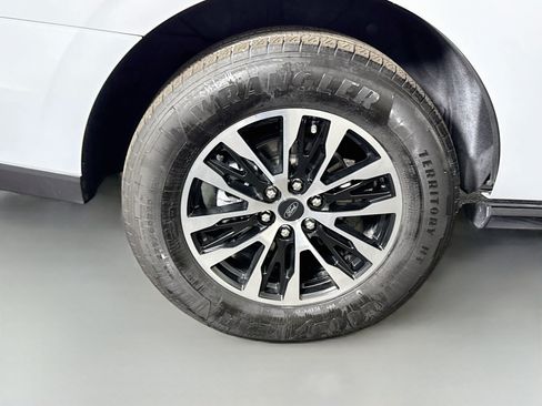 Used 2025 Ford Expedition Platinum AWD/4WD image 33