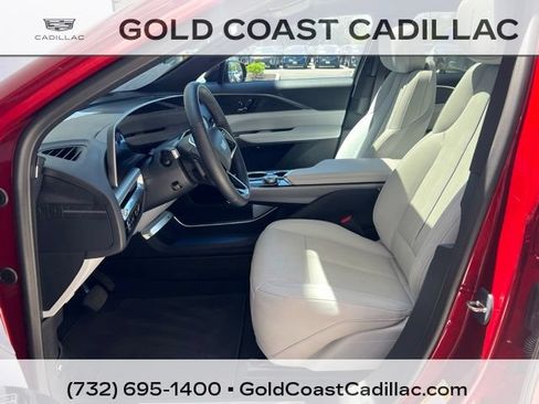 Used 2024 Cadillac Lyriq Sport RWD image 15