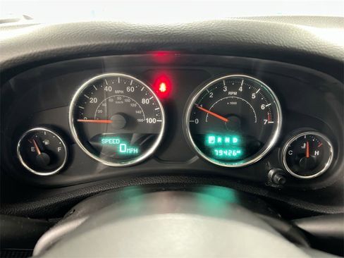 Used 2018 Jeep Wrangler Sport image 12