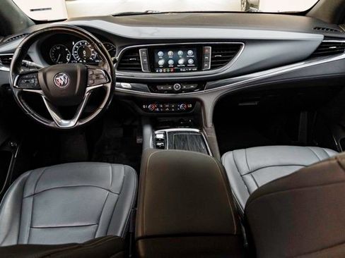 Used 2022 Buick Enclave Premium image 22