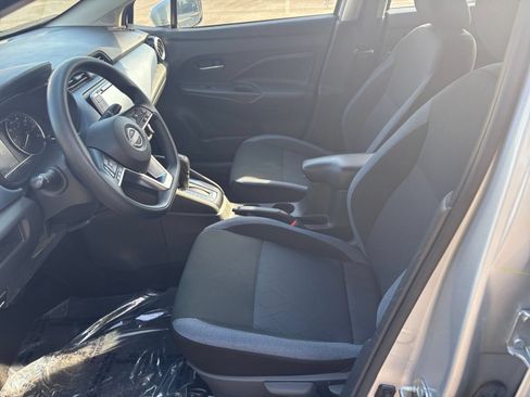 Used 2025 Nissan Versa SV FWD image 25