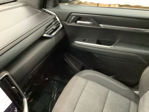 Used 2025 GMC Acadia Elevation FWD image 23