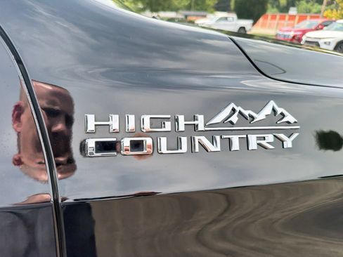 Used 2022 Chevrolet Tahoe High Country w/ Premium Package AWD/4WD image 33