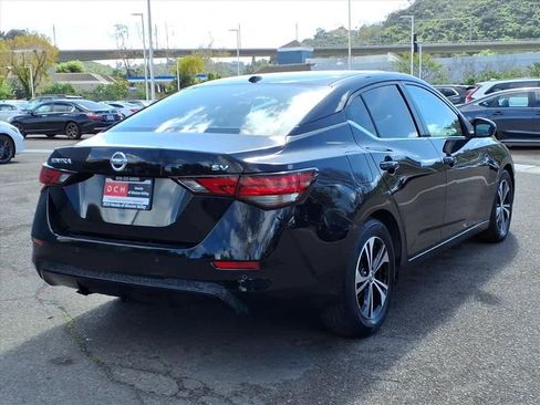 Used 2021 Nissan Sentra SV image 4