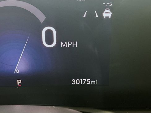 Used 2025 Buick Encore GX Preferred FWD image 19