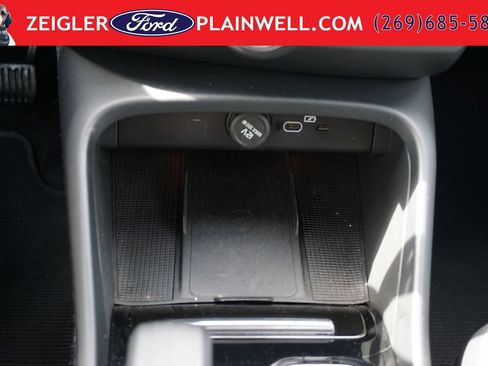 Used 2023 Volvo C40 P8 Recharge Plus AWD/4WD image 25
