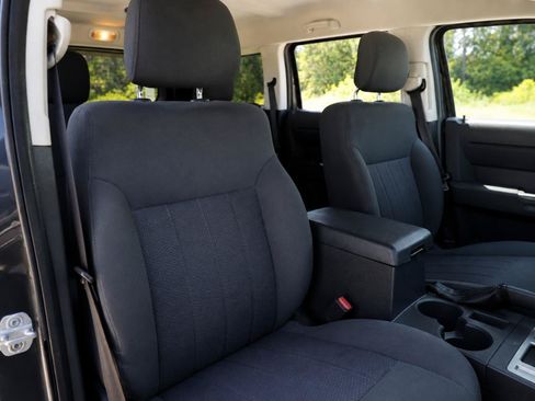 Used 2011 Dodge Nitro Heat AWD/4WD image 16