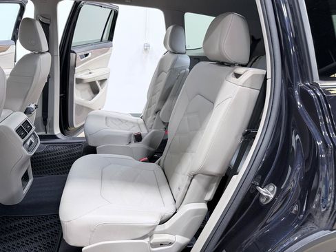 Used 2024 Volkswagen Atlas SE w/ Black Wheel Package AWD/4WD image 32