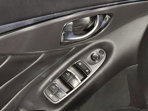 Used 2017 INFINITI Q50 Signature Edition w/ Cargo Package (L95) image 23