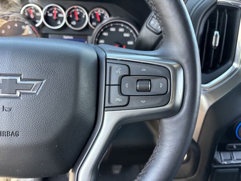 Used 2022 Chevrolet Silverado 1500 LT Trail Boss w/ Safety Package AWD/4WD image 27