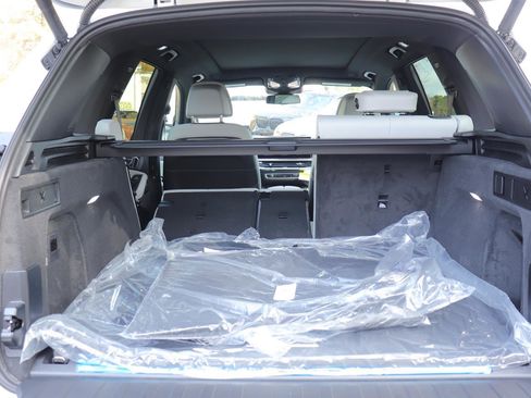 New 2026 BMW X5 xDrive50e w/ Climate Comfort Package image 19
