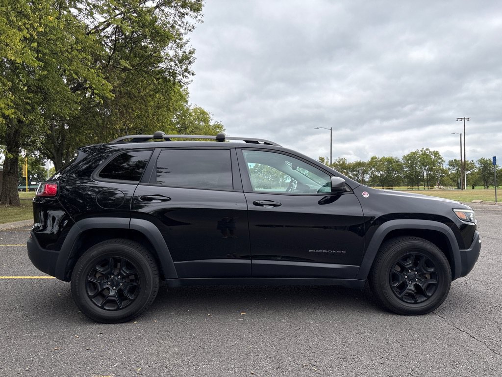 Used 2020 Jeep Cherokee Trailhawk AWD/4WD image 7