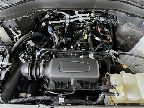 Used 2023 Ford Explorer XLT w/ Equipment Group 202A image 33