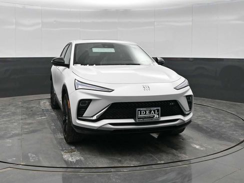 New 2026 Buick Envista Sport Touring w/ Convenience I Package image 2