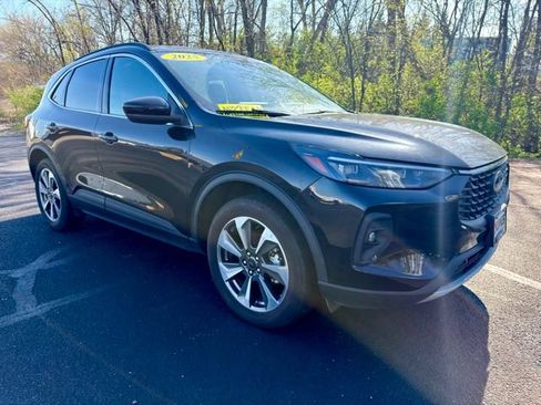 Used 2025 Ford Escape Platinum AWD/4WD image 10