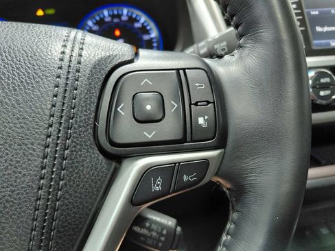 Used 2019 Toyota Highlander Limited Platinum AWD/4WD image 47