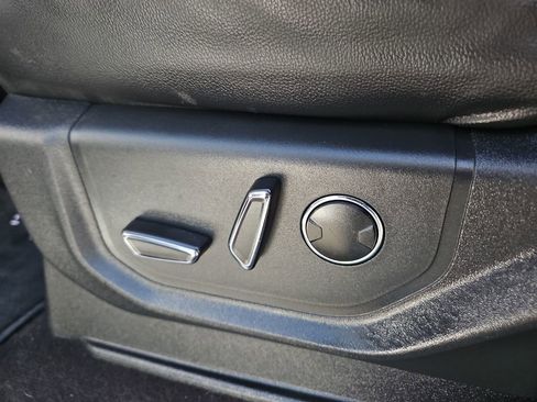 Used 2023 Ford Expedition Limited image 15