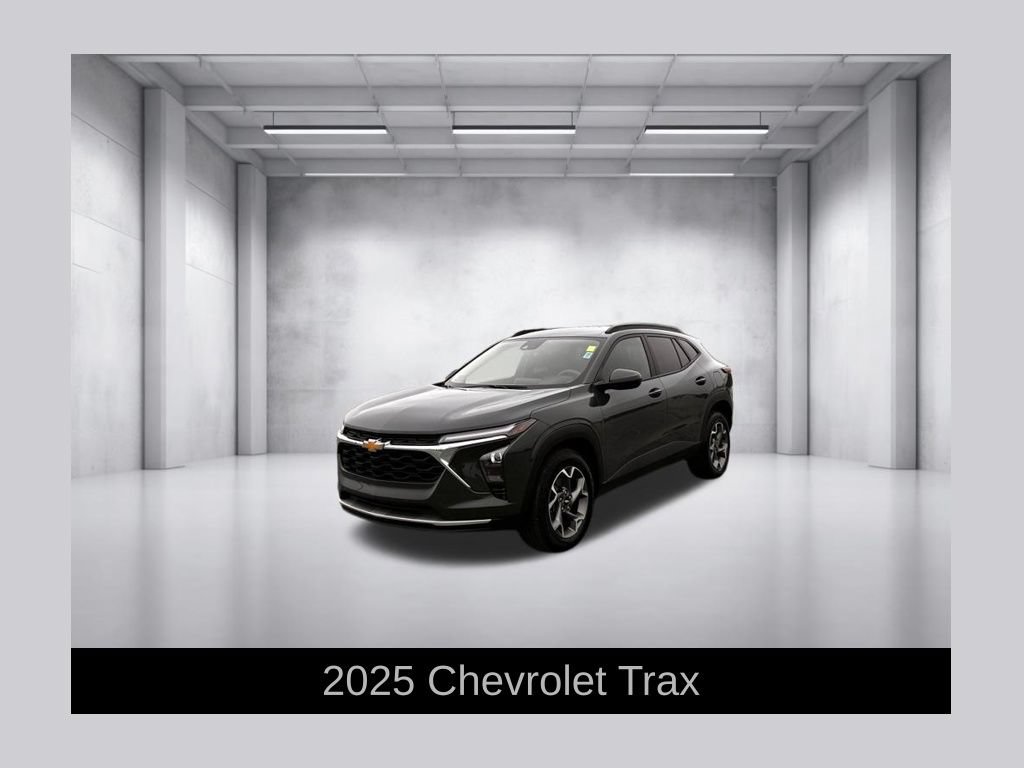 Used 2025 Chevrolet Trax LT FWD image 1
