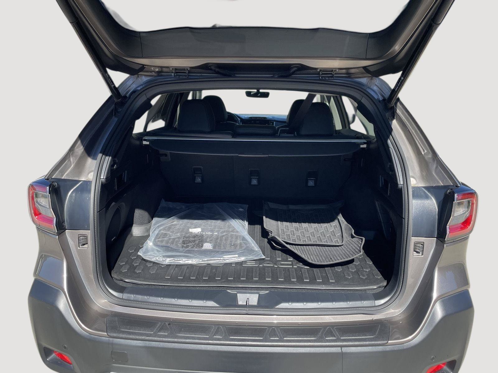 Used 2024 Subaru Outback Limited AWD/4WD image 8