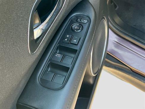 Used 2019 Honda HR-V EX image 17