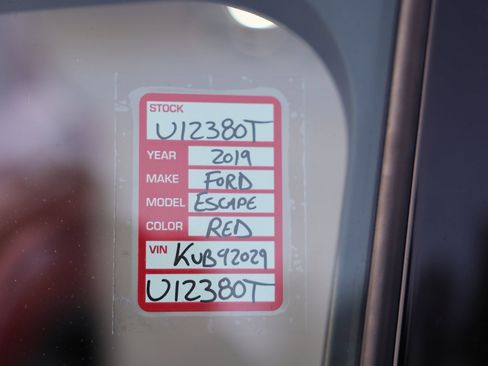 Used 2019 Ford Escape SE image 36