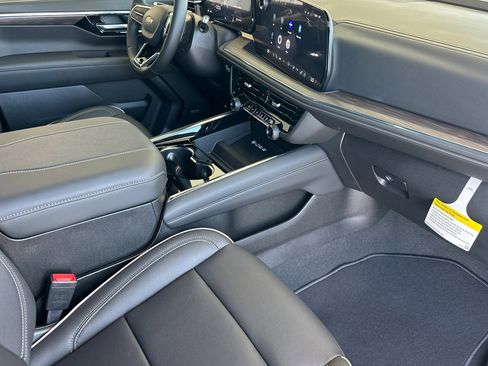 New 2025 Chevrolet Tahoe Premier image 17