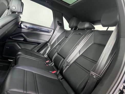 Certified 2023 Porsche Cayenne image 23