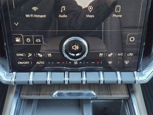 New 2026 GMC Acadia Denali Ultimate w/ LPO, Floor Liner Package image 11