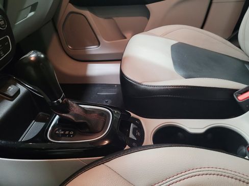 Used 2020 Jeep Compass Limited FWD image 26