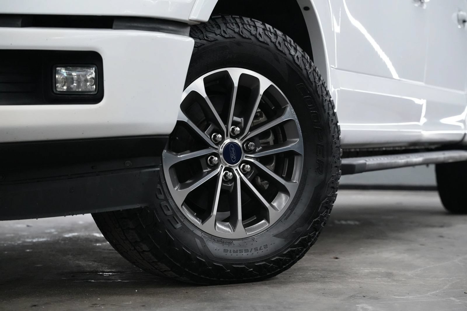 Used 2020 Ford F150 XLT w/ Equipment Group 302A Luxury AWD/4WD image 3