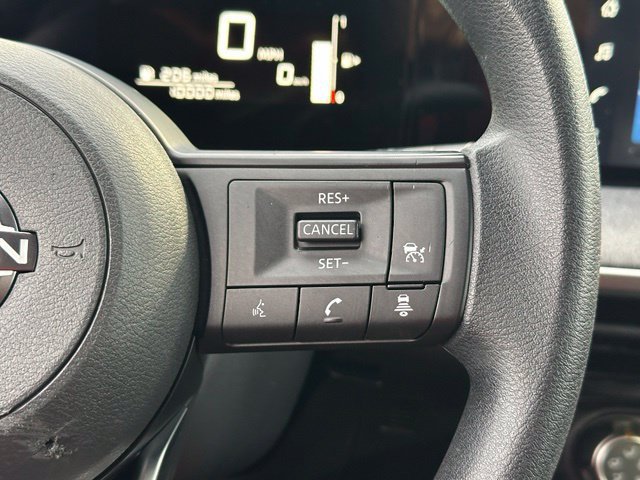 Certified 2025 Nissan Kicks SV AWD/4WD image 40