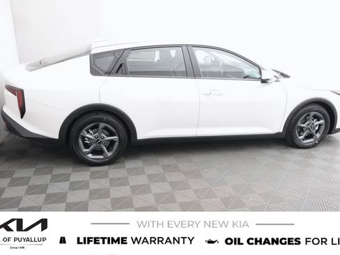 New 2026 Kia K4 FWD image 4