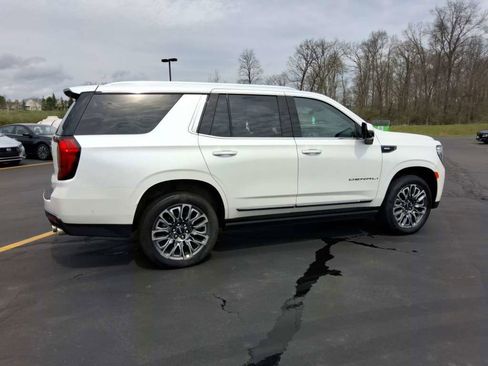 Used 2024 GMC Yukon Denali Ultimate AWD/4WD image 8