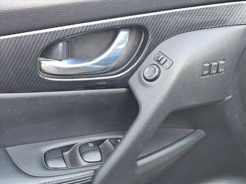 Used 2018 Nissan Rogue SL image 20