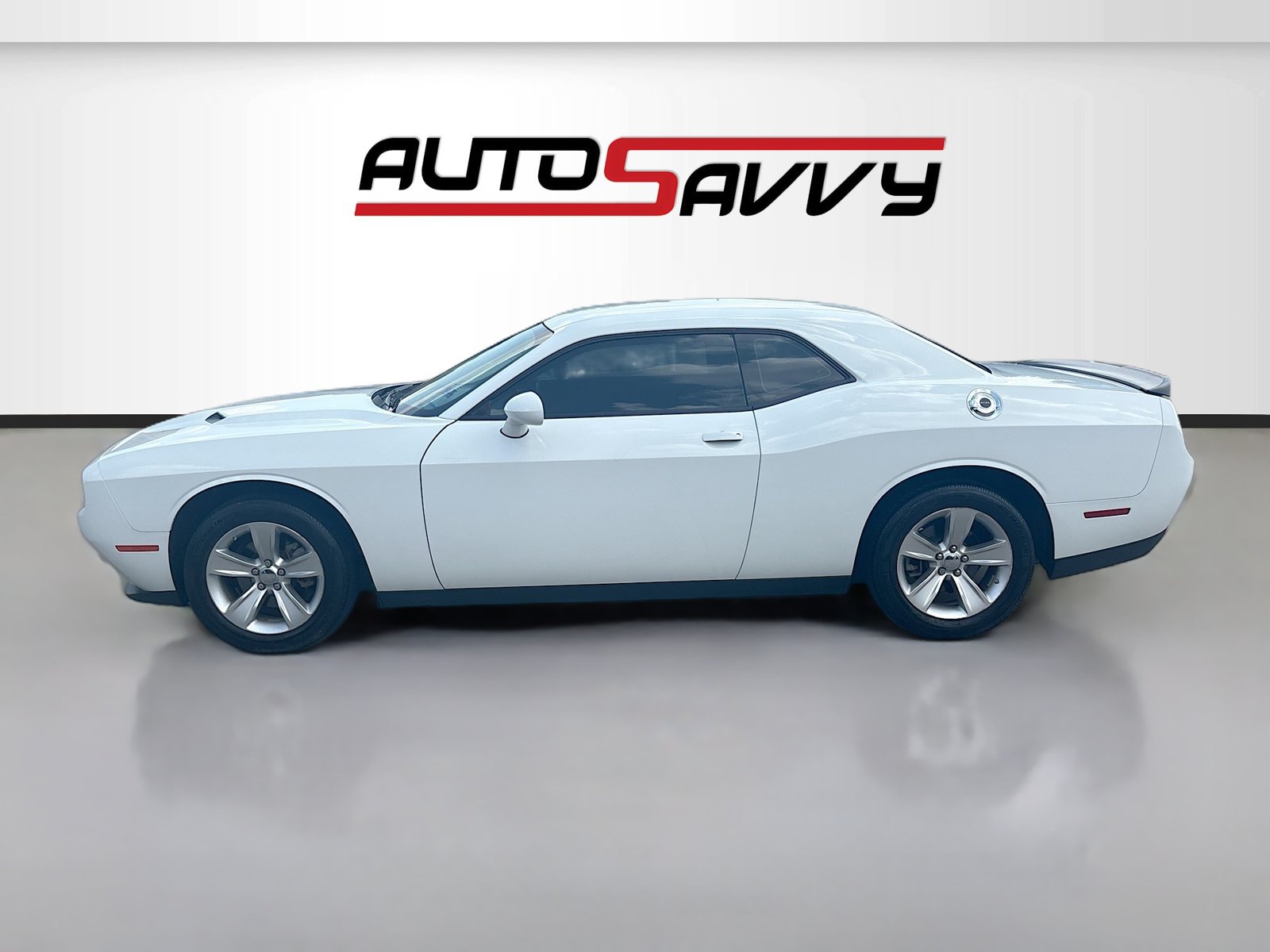 Used 2023 Dodge Challenger SXT RWD image 4