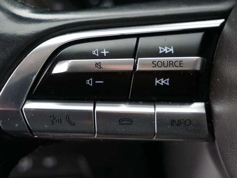 Used 2023 MAZDA MAZDA3 s image 29