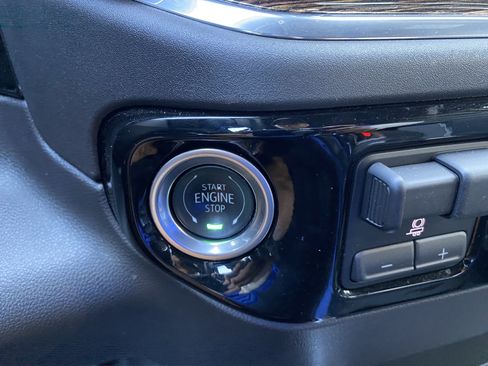 Used 2024 GMC Sierra 1500 Elevation w/ Preferred Package AWD/4WD image 30