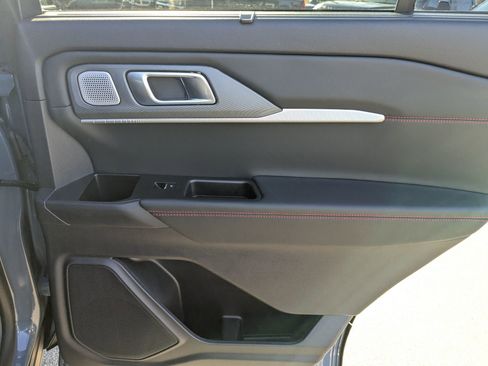 Certified 2025 Ford Explorer ST image 43