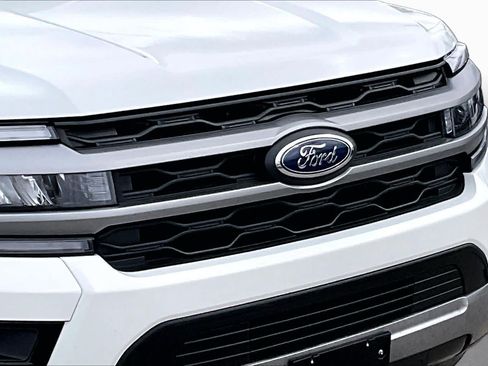 Certified 2024 Ford Expedition XLT RWD image 27