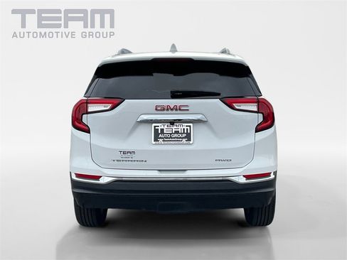 Used 2024 GMC Terrain SLT image 6