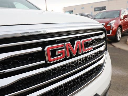 Used 2018 GMC Acadia SLE w/ Driver Alert Package I image 21