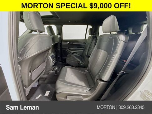 New 2025 Jeep Grand Cherokee L Laredo image 23