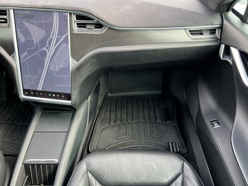 Used 2015 Tesla Model S P90D image 32