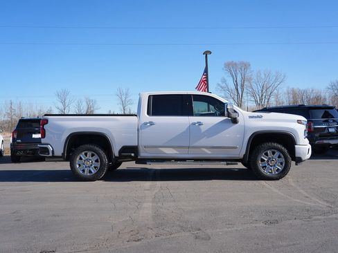 Used 2024 Chevrolet Silverado 3500 High Country w/ High Country Premium Package image 2