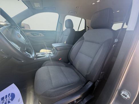 Used 2018 Chevrolet Traverse LT FWD image 8