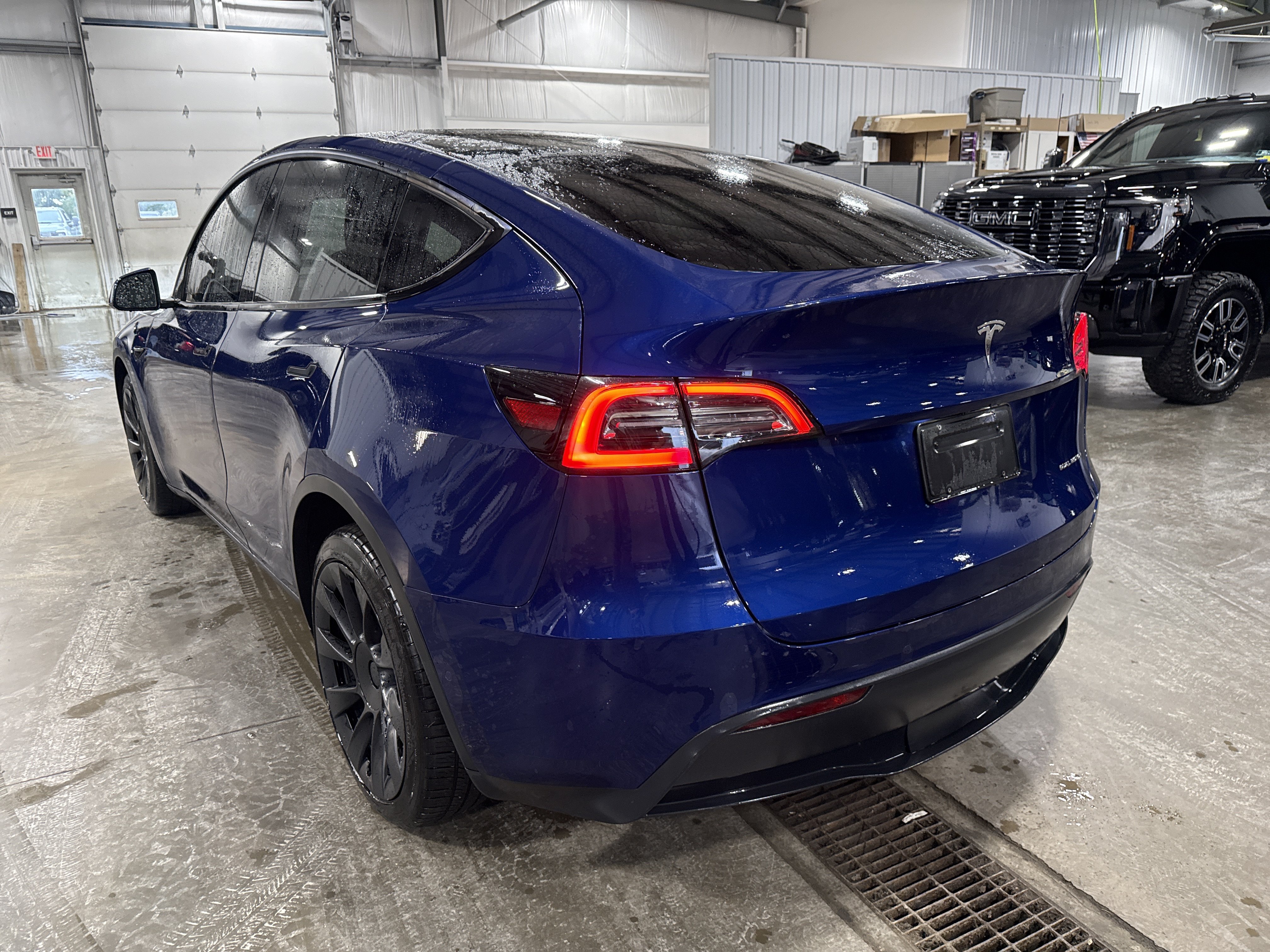 Used 2021 Tesla Model Y Long Range AWD/4WD image 4